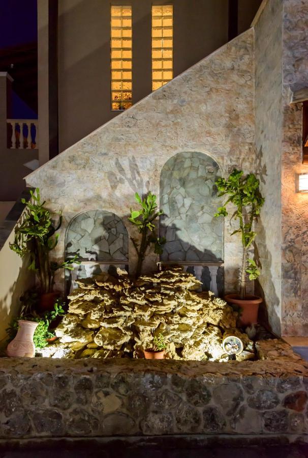 Villa Maxim With Private Pool & Tennis Court Halikounas Exterior foto