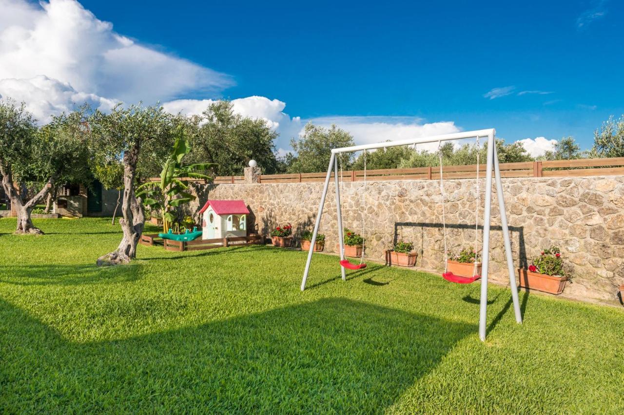 Villa Maxim With Private Pool & Tennis Court Halikounas Exterior foto